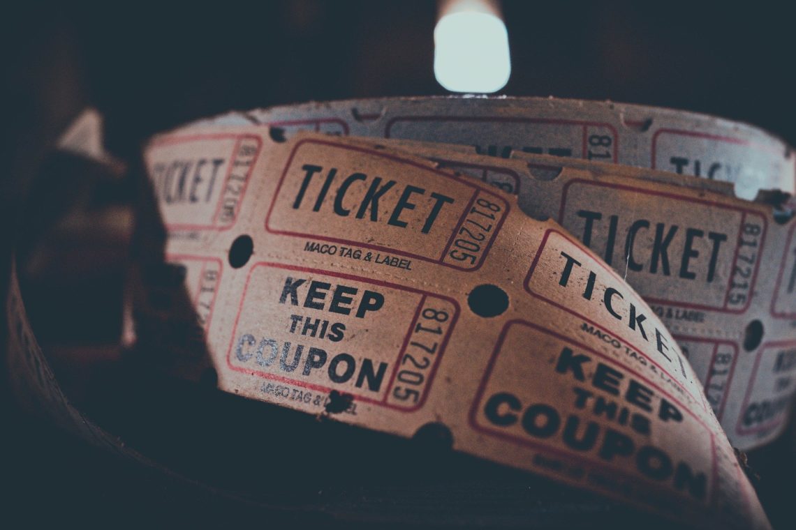 Symbolbild alte Kinotickets.